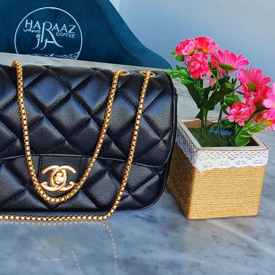 شانيل شبابي ابو سلس